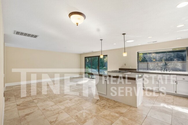 Building Photo - 1920 Gold Nugget Pl