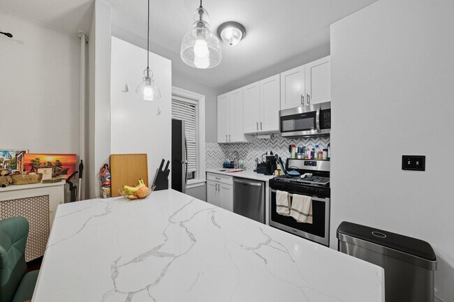 Building Photo - 429 Fairmount Ave