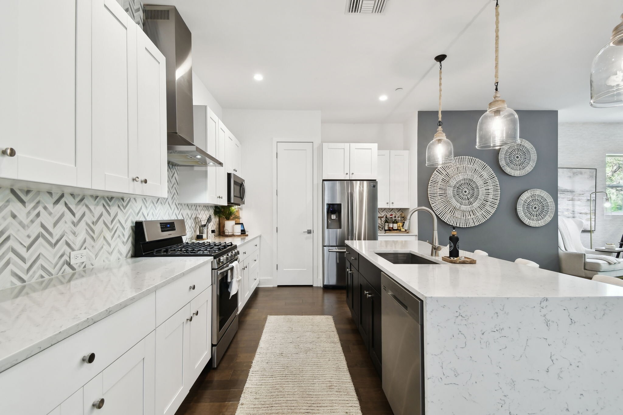 Building Photo - 3100 W Paul Ave