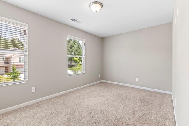 Building Photo - 1038 Valley Rock Dr