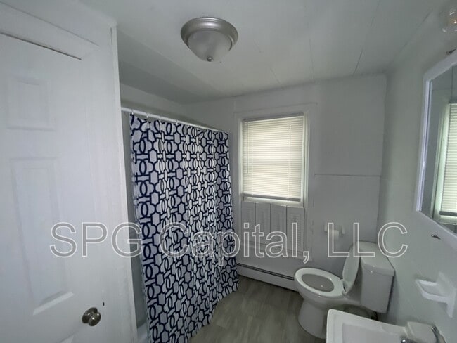 Building Photo - 297 2nd St