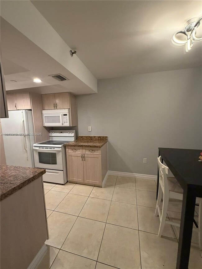 Building Photo - 17600 N Bay Rd