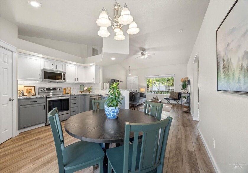 Building Photo - 6512 S Lone Tree Way