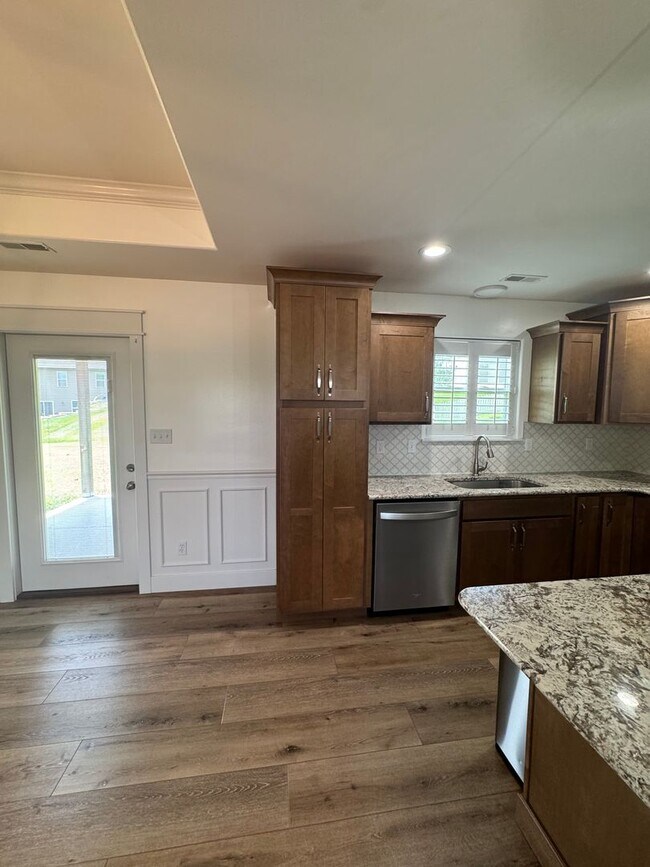 Building Photo - 4806 Winrose Ct