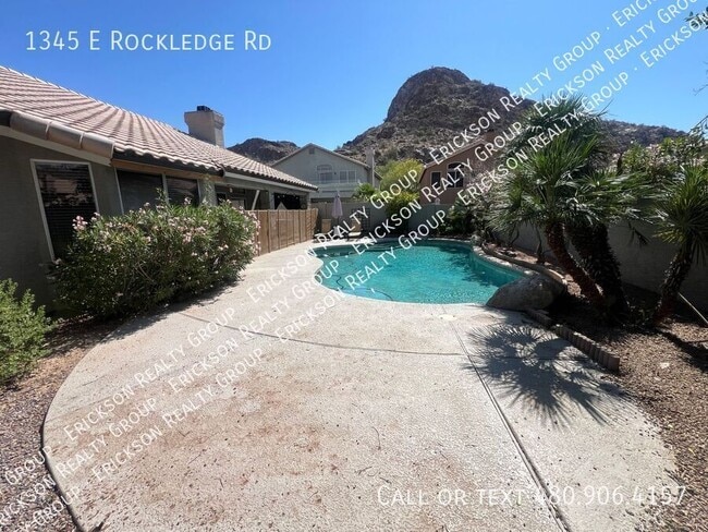 Building Photo - 1345 E Rockledge Rd