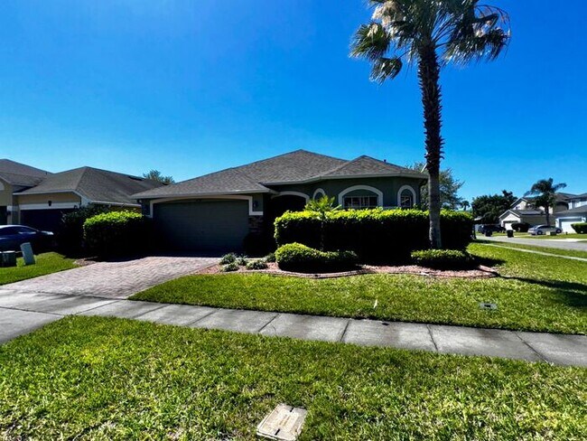 Building Photo - Timber Isle 4 bedroom home 2 bath home on a corner lot with New Kitchen Appliances!