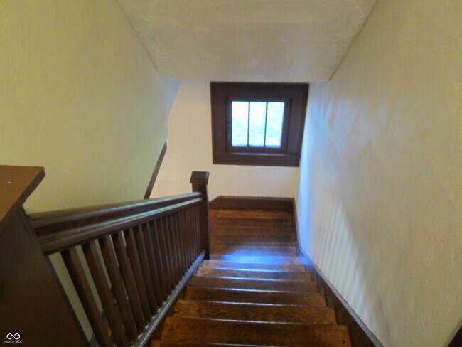 Building Photo - 3211 N Park Ave
