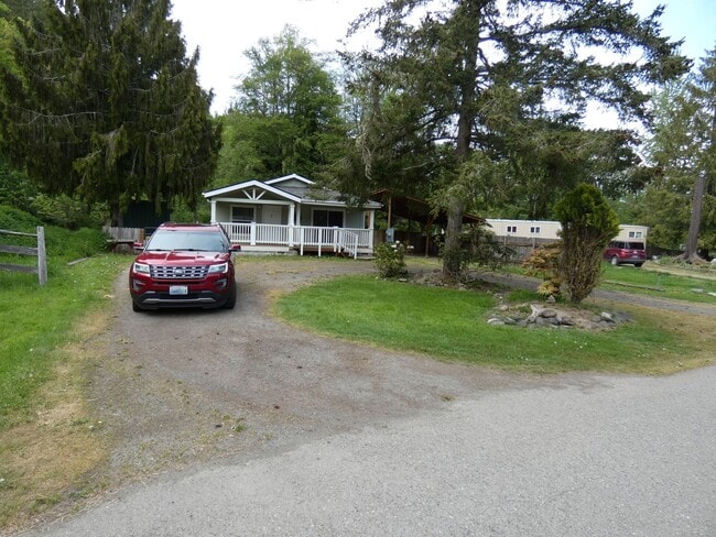 Building Photo - 522 S Alder Ln