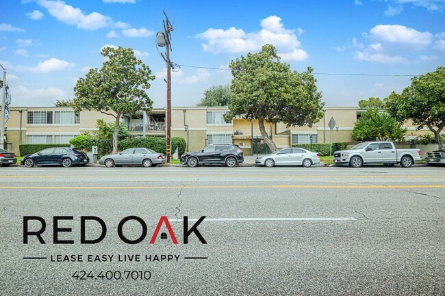 Building Photo - 15101 Magnolia Blvd