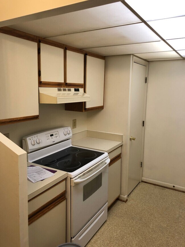 Building Photo - Great 1BR/1BA Condo in Turtle Creek