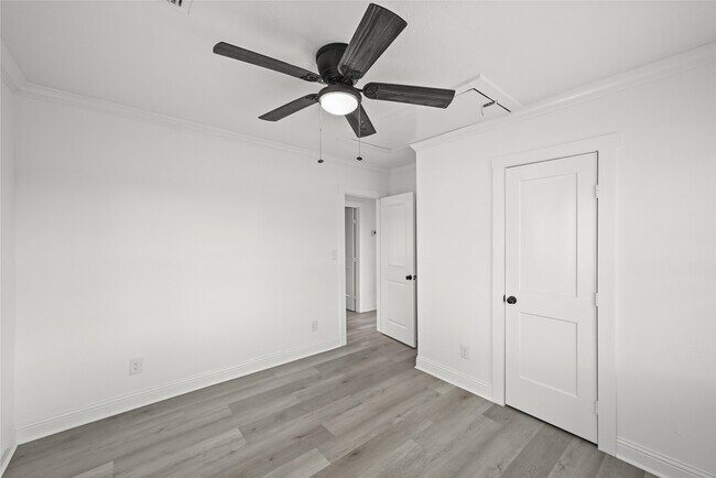 Building Photo - 205 Raymond St