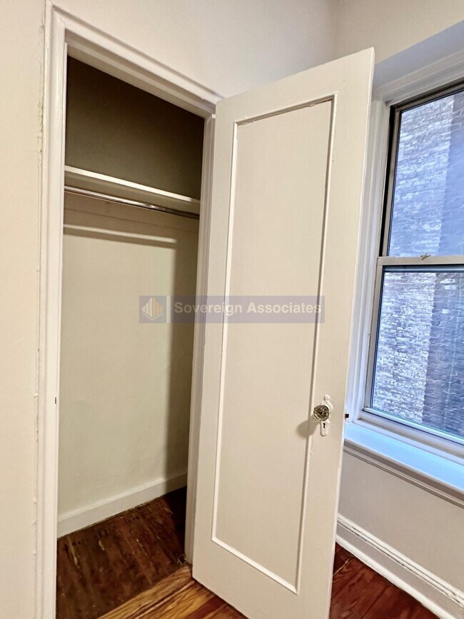 Building Photo - 328 W 83rd St