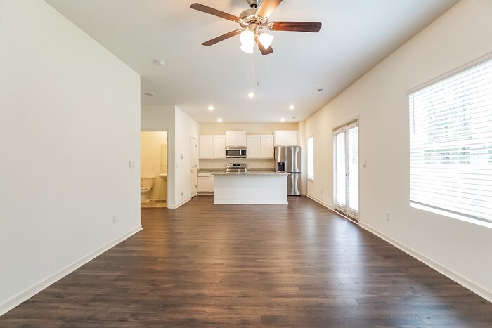 Building Photo - 5588 Timber Leaf Lp