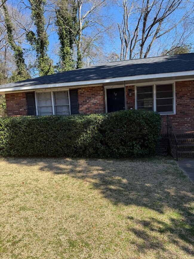 Building Photo - 10-12 Milledge Ct