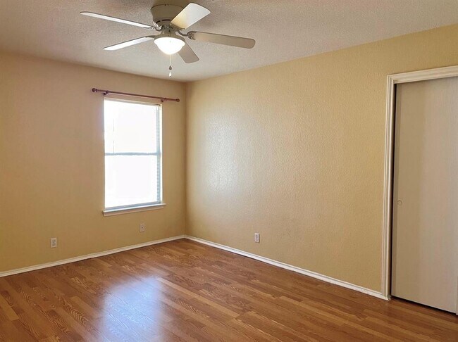 Building Photo - 1601 Lloydminister Way