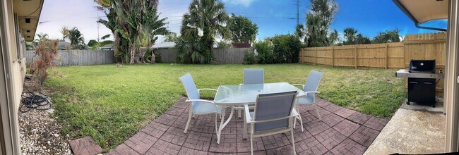 Building Photo - 525 Ibis Dr