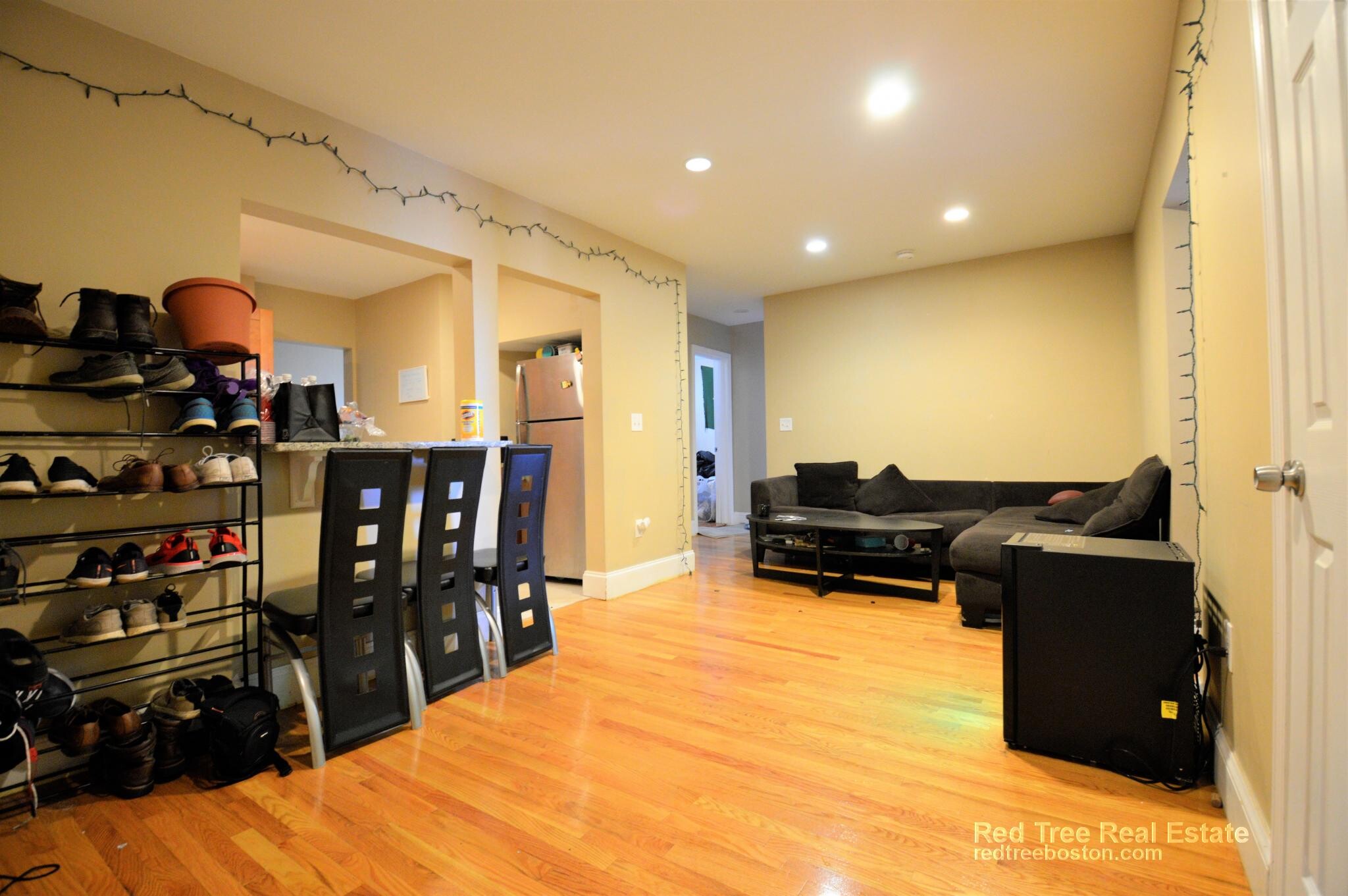 Building Photo - 76 Egmont St