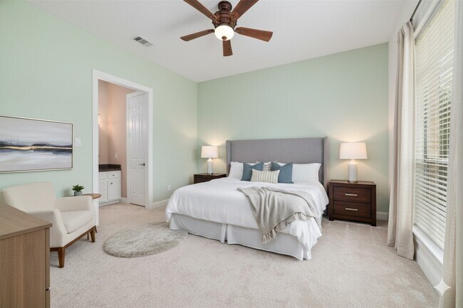 Building Photo - 32610 Whitburn Trail