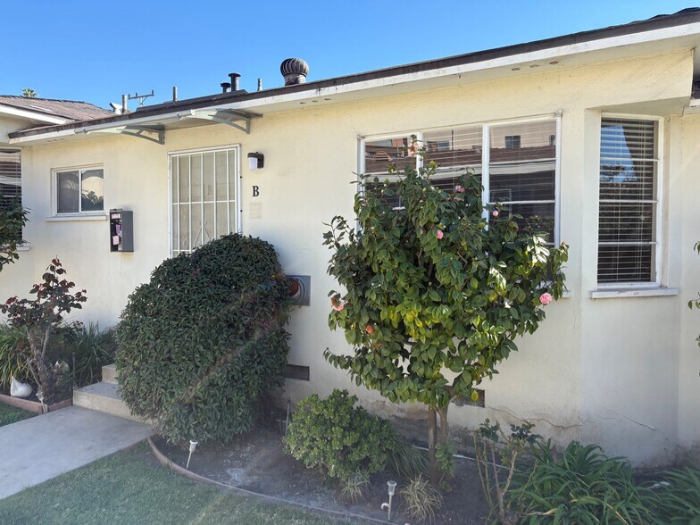 Building Photo - 923 18th St