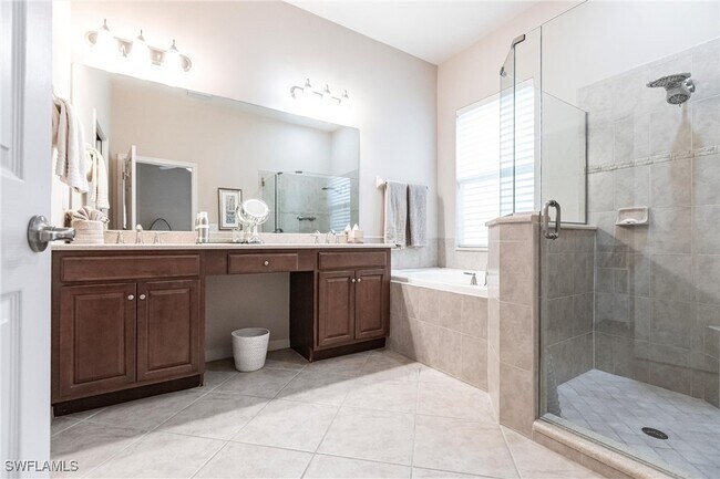Building Photo - 3640 Lakeview Isle Ct
