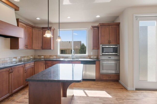 Building Photo - 4406 Cypress St