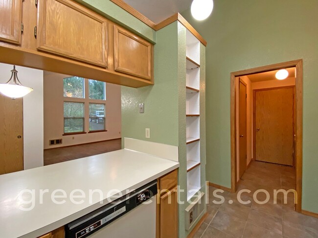 Building Photo - Adorable 2BR 1.75BA Home on Tumwater Hill