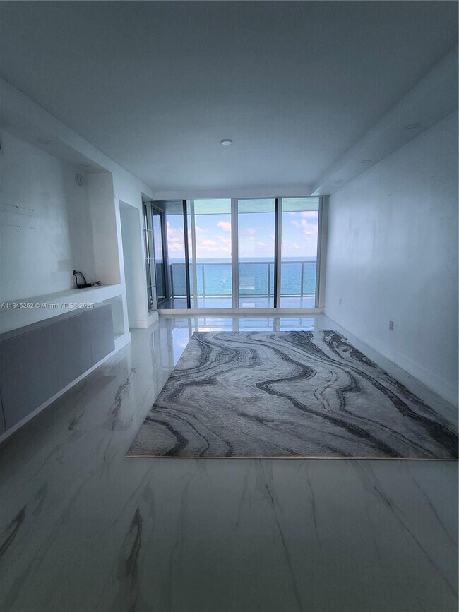 Building Photo - 19111 Collins Ave