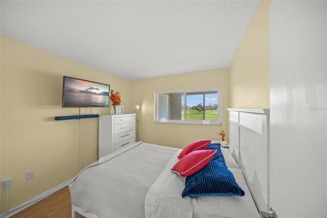 Building Photo - 7193 W Country Club Dr N