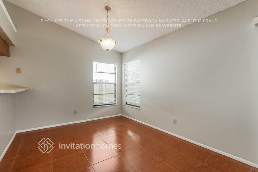 Building Photo - 11003 Kenbrook Dr