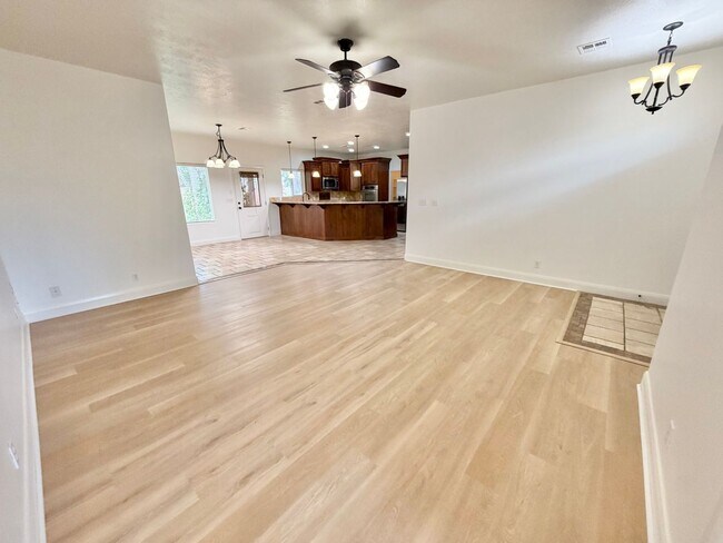 Building Photo - 2254 S 240 W