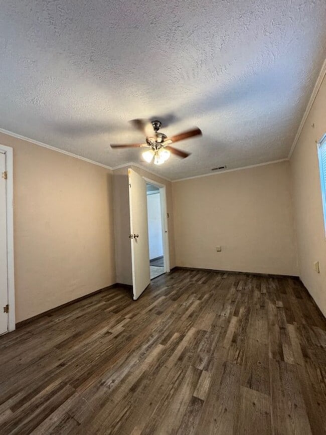 Building Photo - 115 Nancy Drive Rd