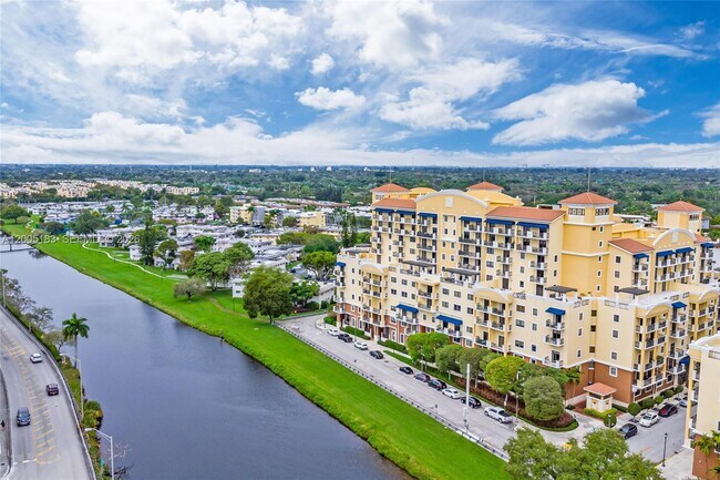 Building Photo - 8395 SW 73rd Ave