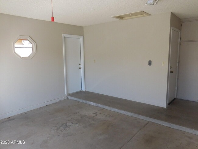 Building Photo - 13253 N 101st Way