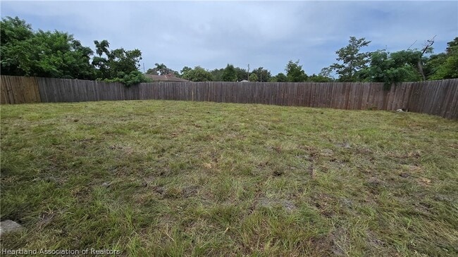 Building Photo - 1552 Cedarbrook St