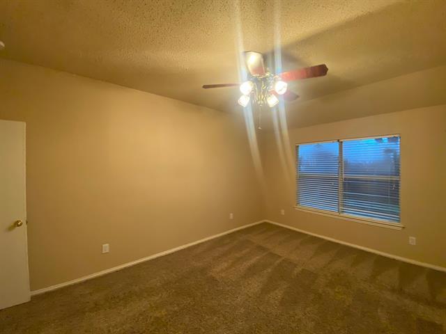 Building Photo - 1042 Palomino Dr