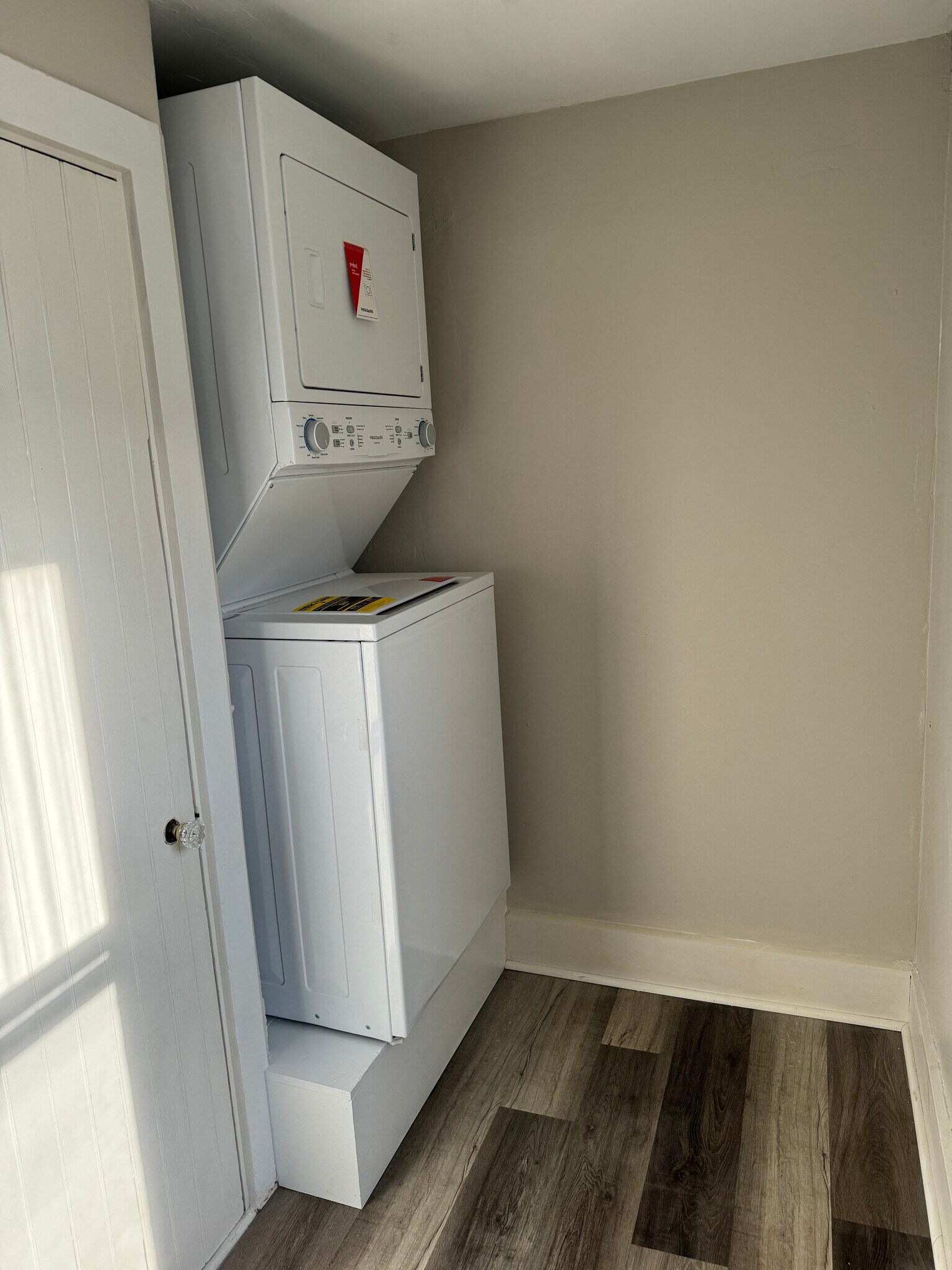 In-Unit-Laundry Facilities - 35 Lincoln Ave