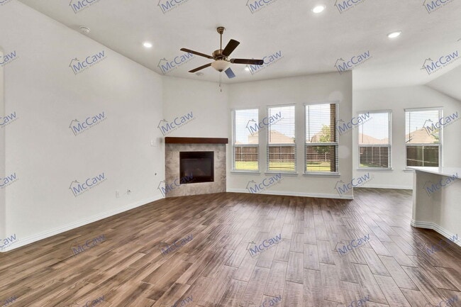 Building Photo - 1345 Francesca Dr