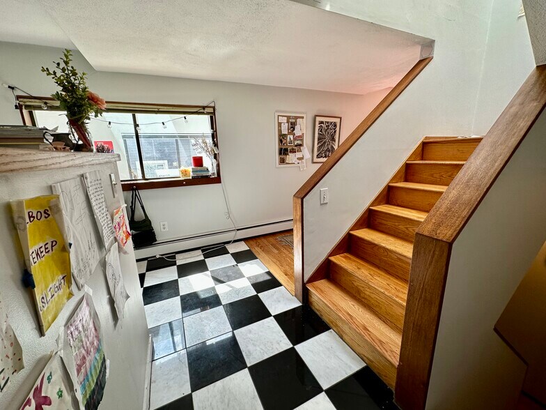 Building Photo - 61 6th St