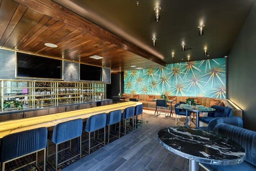 Building Photo - 250 Promenade Pl