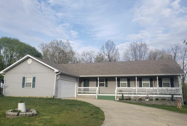 Building Photo - 114 Dogwood Cir