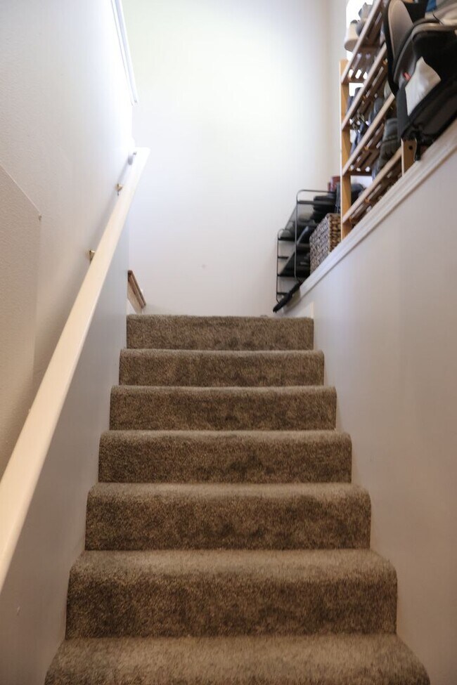 Building Photo - Fruitland Gem: 3BR/2BA with Finished Basement
