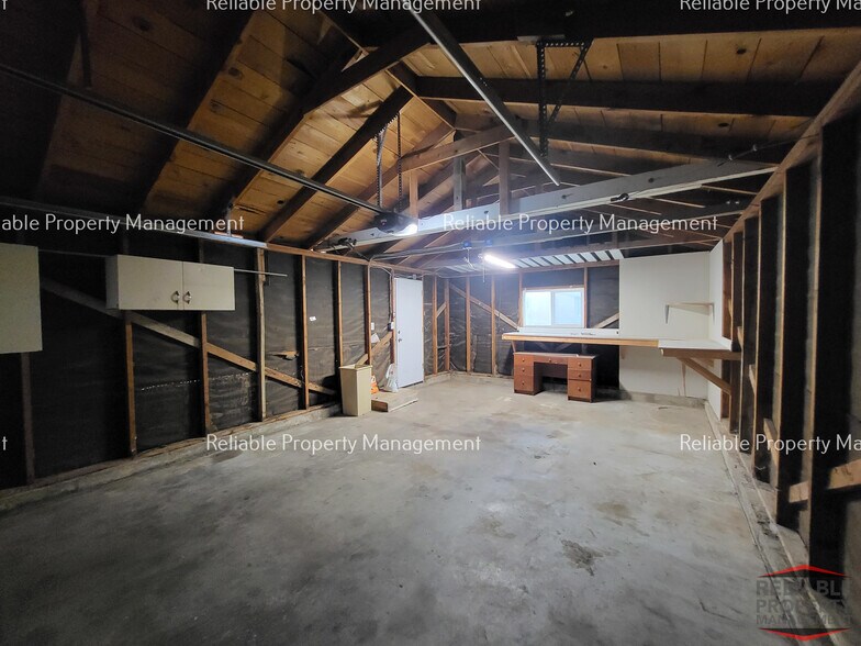 Building Photo - 1195 E 15th St