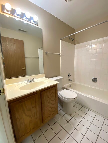 Building Photo - 45 Amber Ct
