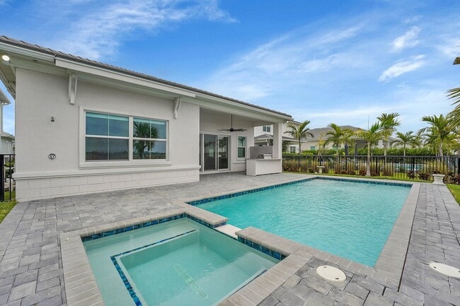 Building Photo - 12582 Nautilus Cir