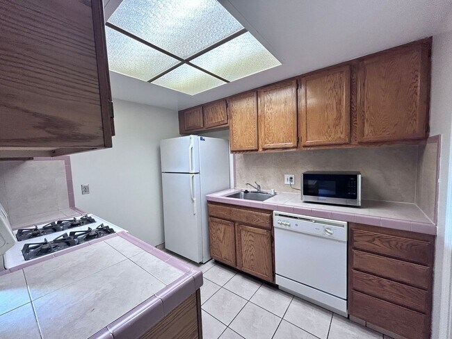 Building Photo - 10149-10151 Satow Drive