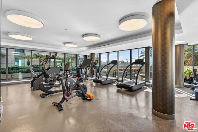 Building Photo - 1755 Ocean Ave