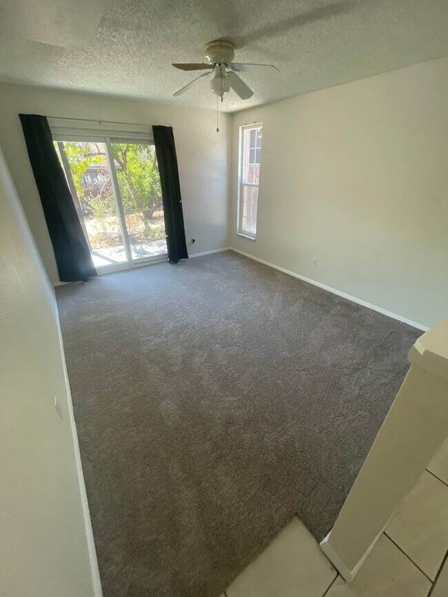 Building Photo - 3 Bedroom Apartment In Virginia Vale Neighborhood! **Special**