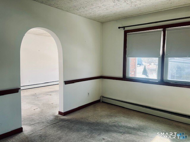 Building Photo - 1567 Main St