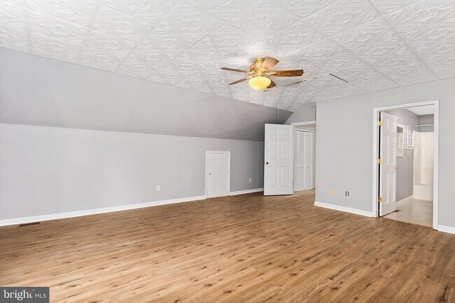 Building Photo - 185 Hazelmoor Dr