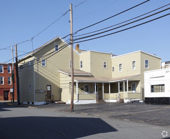 301305 Centre St 301305 Centre St Freeland PA 18224 Apartment Finder